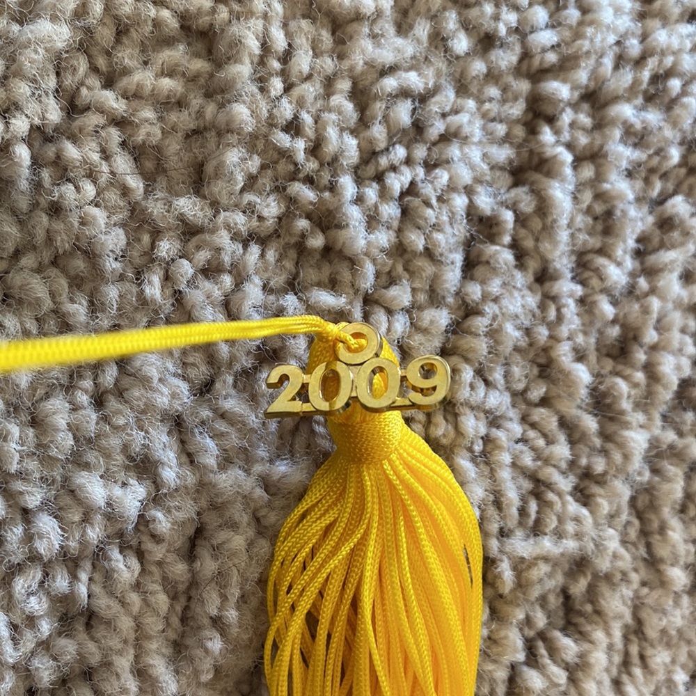 Mickey Mouse Graduation Cap - Picture 4 of 5